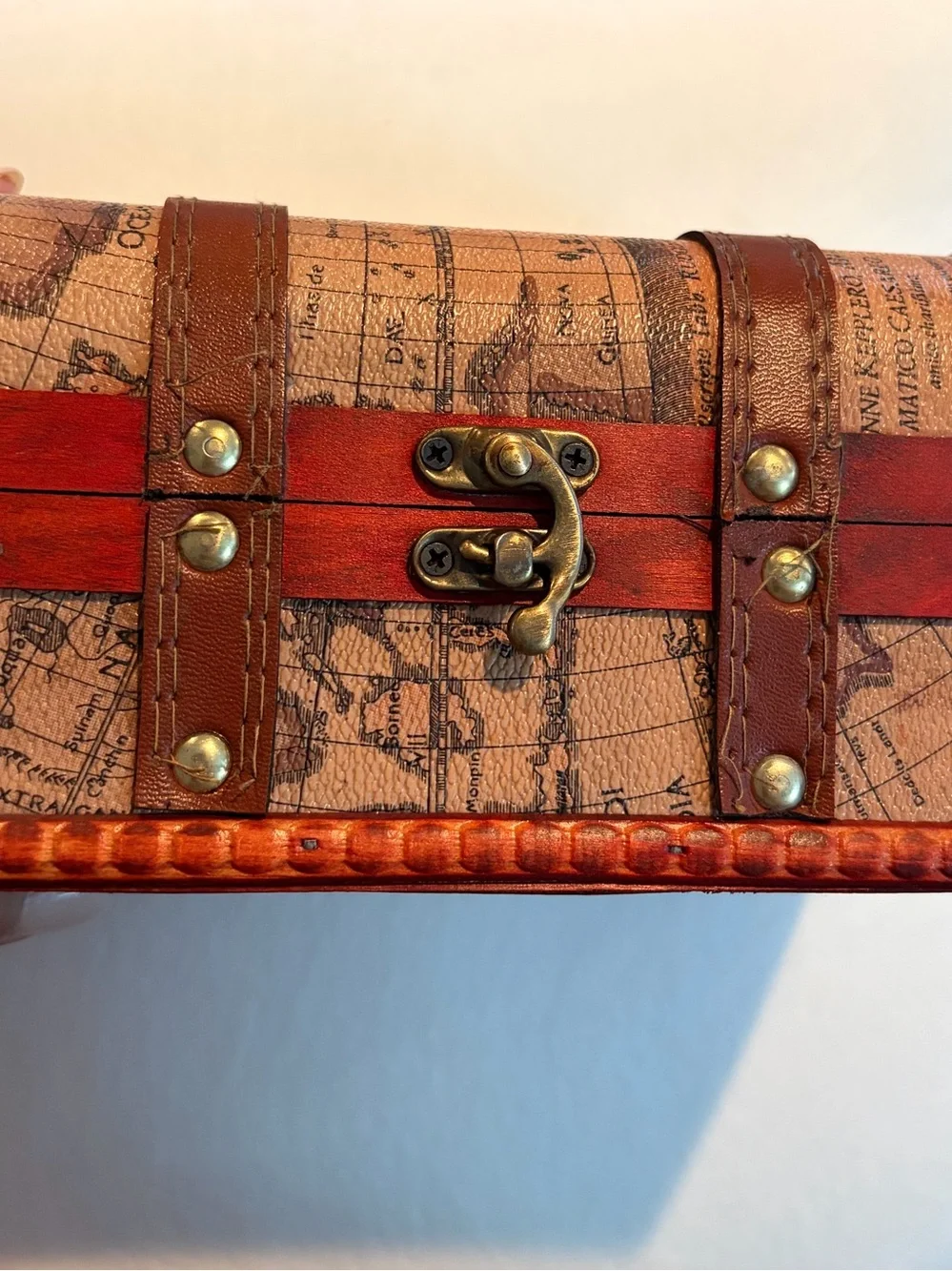 Treasure Chest 🪎 Jewelry Box or small collectibles
